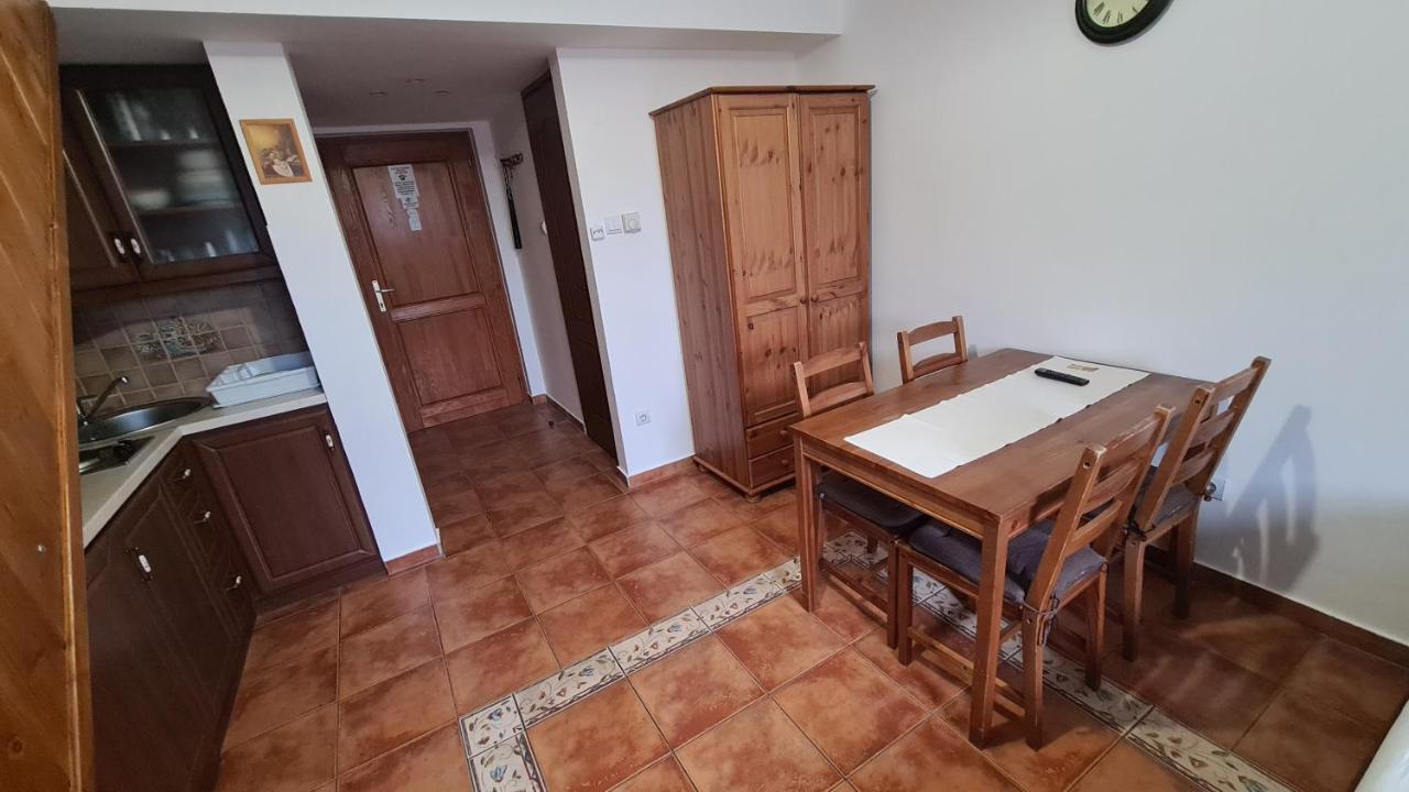 Gyulai Fuerdoe Apartman Ngoại thất bức ảnh