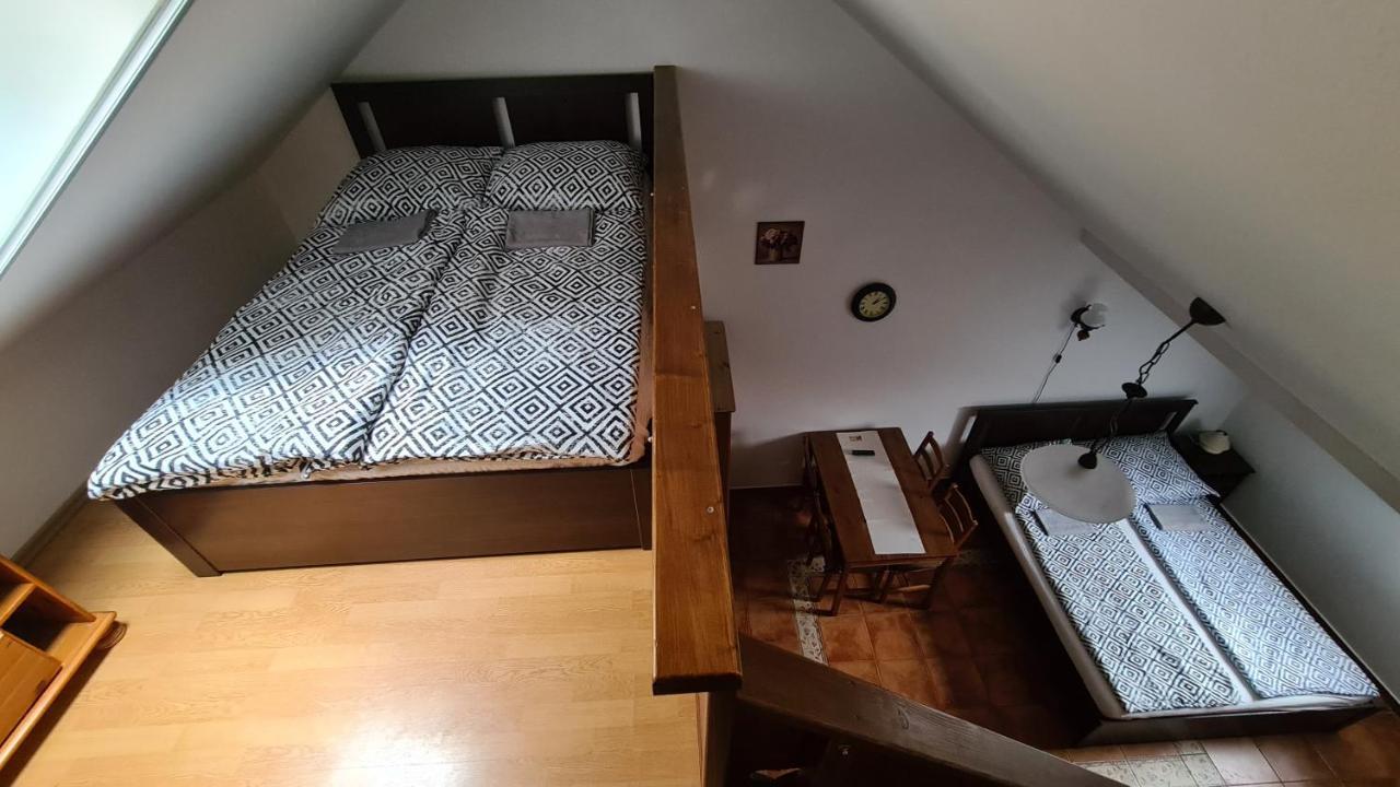 Gyulai Fuerdoe Apartman Ngoại thất bức ảnh