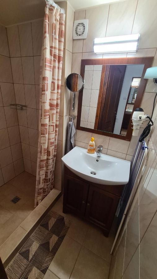Gyulai Fuerdoe Apartman Ngoại thất bức ảnh