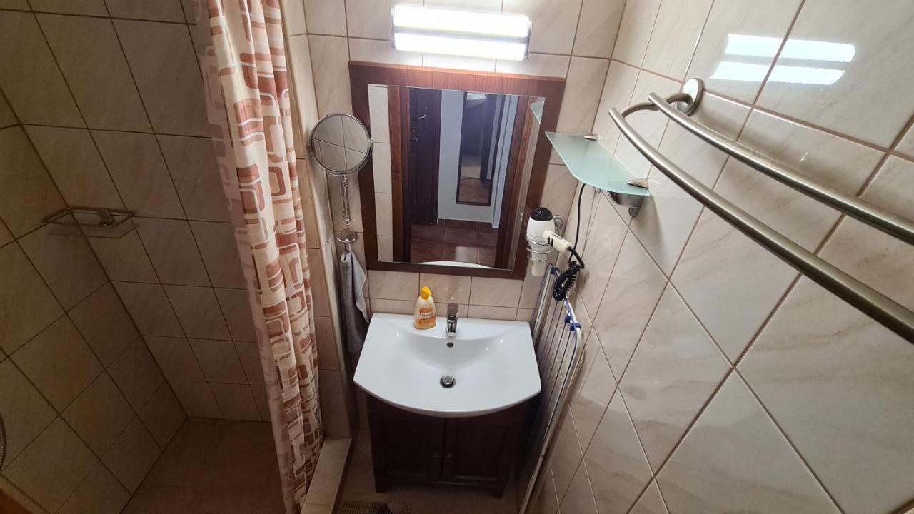 Gyulai Fuerdoe Apartman Ngoại thất bức ảnh